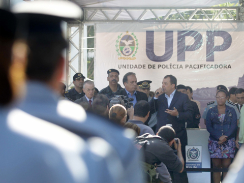 Governador Sérgio Cabral inaugura sede da UPP no Morro do Borel (foto: Divulgação/Shana Reis)