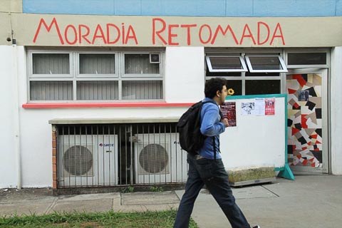 Rotina dentro da “Moradia Retomada” ainda é um mistério para muitos estudantes (foto: Mariana Queen)
