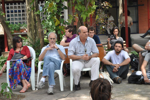 Professores participam da roda de conversa na Psicologia (foto: Beatriz Montesanti)