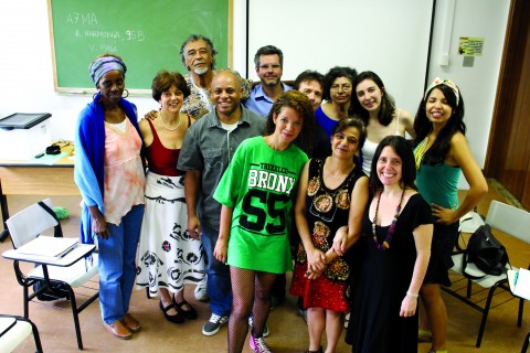 Grupo de pesquisa da Faculdade de Educação (Foto: Igor Truz)
