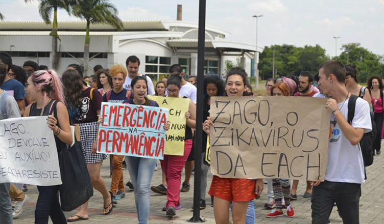 Estudantes da USP Leste fazem ato contra cortes de auxílios para permanência estudantil (foto: #EACH Resiste/Facebook)