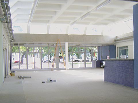 Vista do interior reformado do Centro de Convivência da USP, localizado próximo ao Restaurante Central