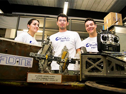 A tecnologia dos robôs da Poli é aplicada até em cadeiras de roda de baixo custo (foto: Yuri Gonzaga)