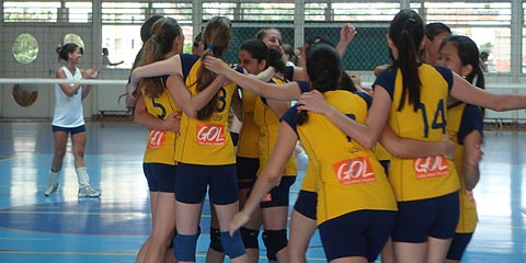 Vôlei da Poli conquista mais um ouro e ainda aguarda pela final dos Jogos da Liga (foto: Lucas Hirata)