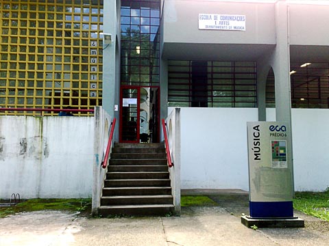 Departamento de música na ECA continua sem vigilância (foto: Crenilda Abreu)