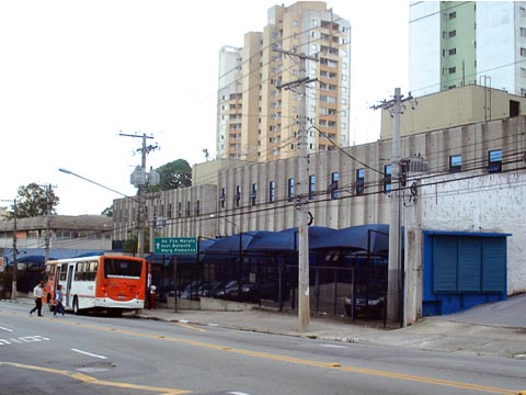 Novo prédio da CCS: fora da USP, longe da pauta (foto: Mateus Luiz de Souza)