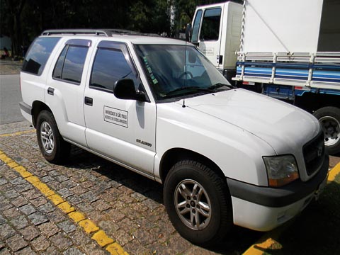 Veículos da USP: patrimônios não assegurados (foto: Ana Maria Madeira)