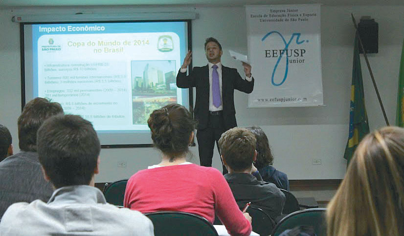 Palestra de Marcelo Rezende durante a V Semana de Marketing Esportivo (foto: Jaqueline Mafra)