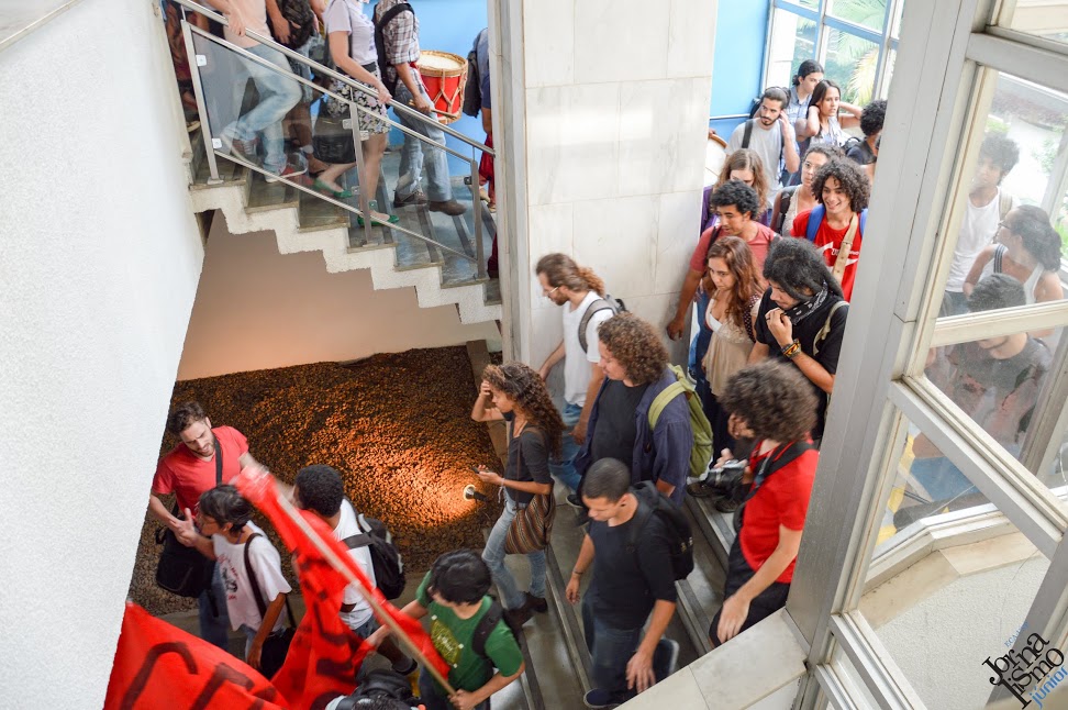 Ocupação do Conselho Universitário no dia 14 de abril