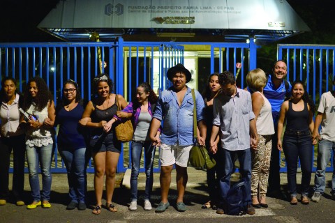 Estudantes de cursos noturnos estão felizes no campus da USP e são contra mudanças (Foto: Juliana Meres)