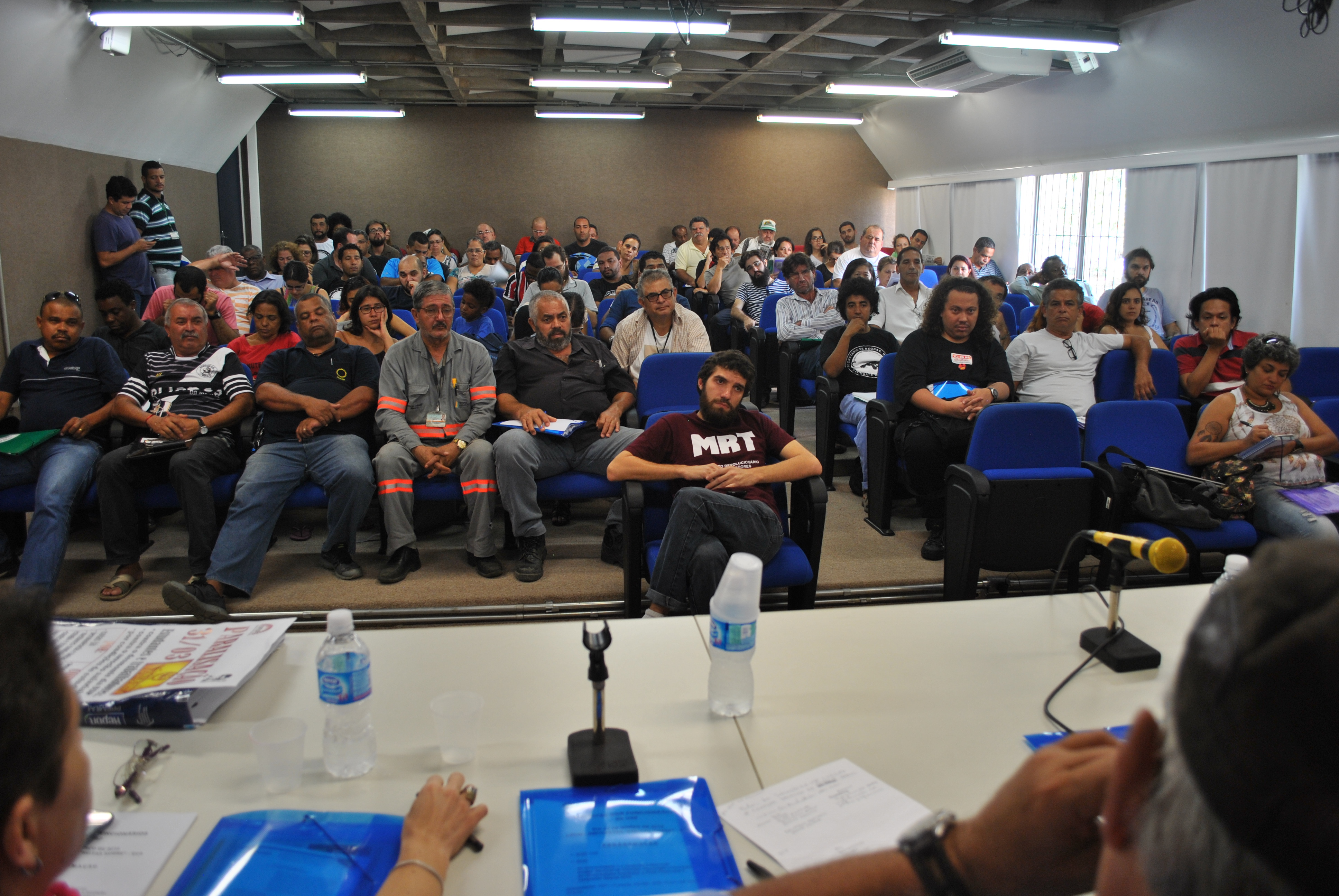 Encontro reúne alunos e membros do sindicato para discutir a situação da Universidade de São Paulo (foto: Ivane Sousa/IMPRENSA SINTUSP)