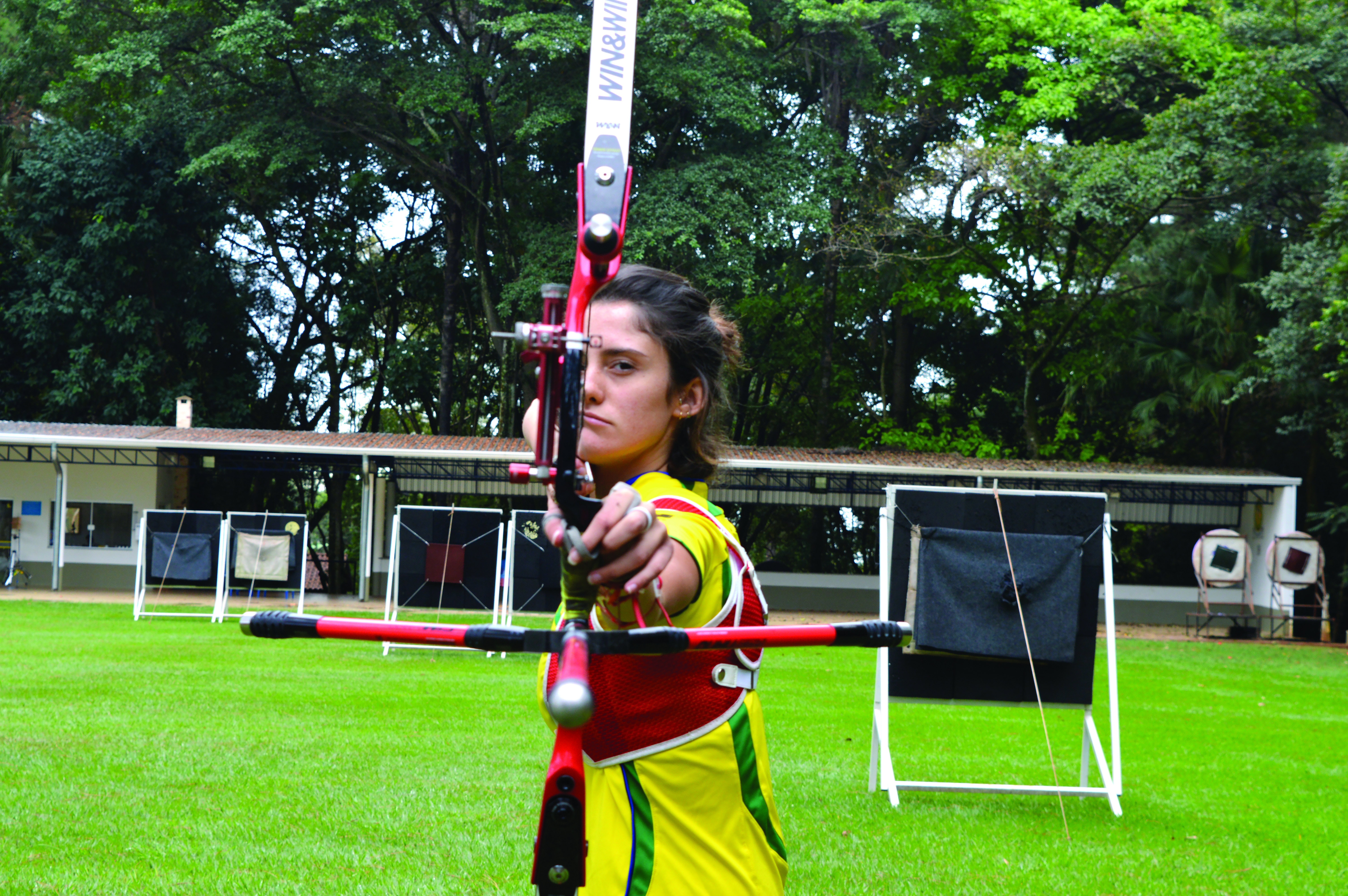 Atleta e aluna, Inaiá Rossi se prepara em Campinas para última etapa das seletivas pré-olímpicas. (Foto: Isabel Seta)