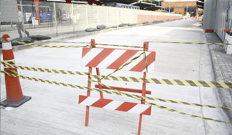 Obra no terminal é mais um componente na lotação das linhas (foto: Nairim Bernardo)