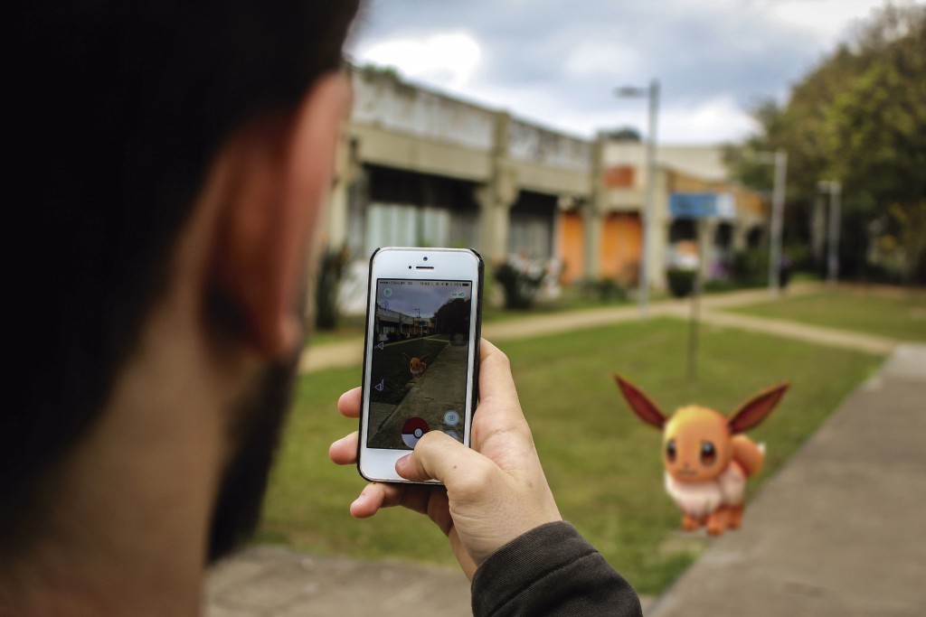 O aplicativo conta com a realidade aumentada através da câmera do próprio smartphone. Foto: Liz Dórea.
