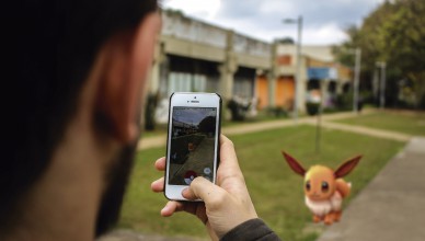 O aplicativo conta com a realidade aumentada através da câmera do próprio smartphone. Foto: Liz Dórea.